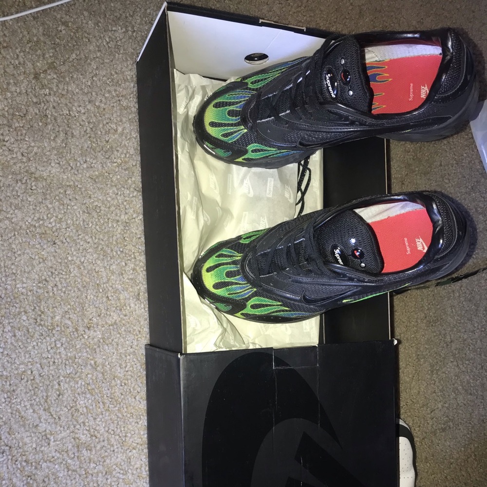 Nike zoom streak spectrum plus supreme black